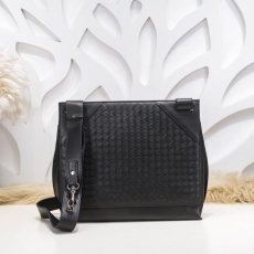 Mens Bottega Veneta Clutch Bags